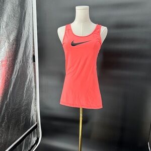 nike top size m